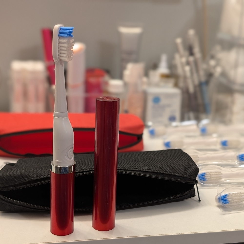 Violife slim ultrasonic travel toothbrush metallic red, ten extra heads, 2 cases